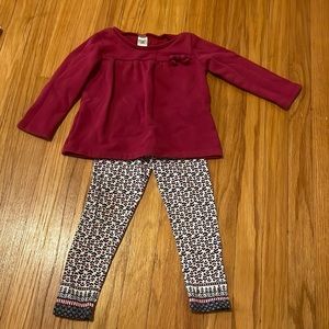 Sweatshirt and leggings set - so adorable and cozy!